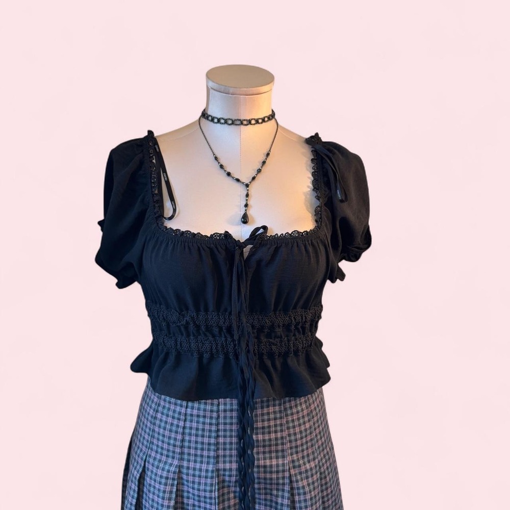 Black‎ smocked milkmaid blouse with lace trim
